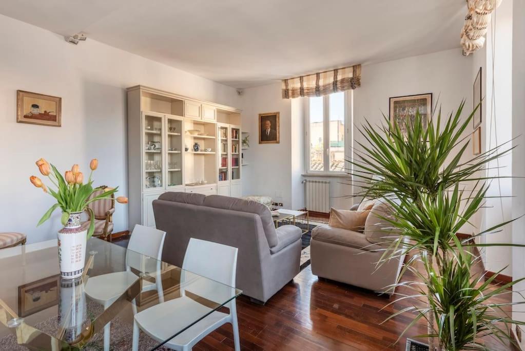 Stunning Center Rome Apartment Bagian luar foto